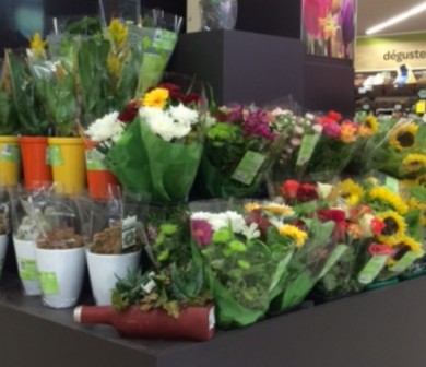 presentoir-fleurs-carrefour-market-froges